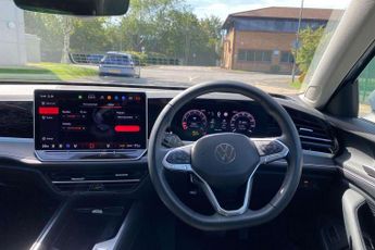 Volkswagen Passat 1.5 eTSI Elegance 5dr DSG