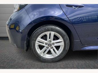 Toyota Corolla 1.8 VVT-i Hybrid Icon Tech 5dr CVT