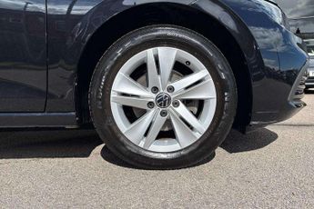 Volkswagen Golf 1.0 eTSI Life 5dr DSG