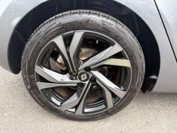 Renault Clio 1.6 E-TECH full hybrid 145 Engineered 5dr Auto
