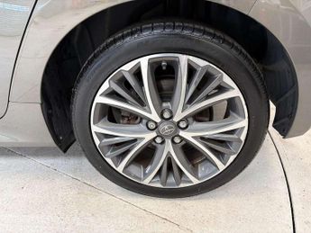 Toyota Yaris 1.5 Hybrid Excel 5dr CVT