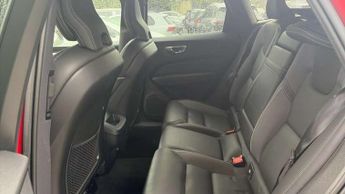 Volvo XC60 2.0 B4D R DESIGN Pro 5dr AWD Geartronic