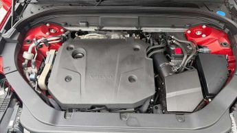Volvo XC60 2.0 B4D R DESIGN Pro 5dr AWD Geartronic