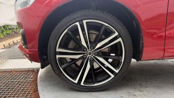 Volvo XC60 2.0 B4D R DESIGN Pro 5dr AWD Geartronic