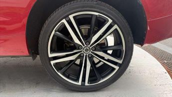 Volvo XC60 2.0 B4D R DESIGN Pro 5dr AWD Geartronic