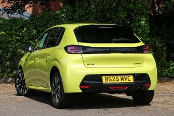 Peugeot 208 1.2 Hybrid 100 Allure 5dr e-DSC6