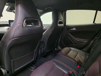 Mercedes-Benz GLA GLA 220d 4Matic AMG Line 5dr Auto [Premium]