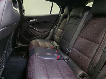 Mercedes-Benz GLA GLA 220d 4Matic AMG Line 5dr Auto [Premium]