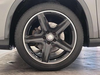 Mercedes-Benz GLA GLA 220d 4Matic AMG Line 5dr Auto [Premium]
