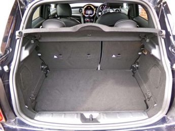 MINI Hatchback 1.5 Cooper Exclusive 5dr Auto [Comfort/Nav Pack]