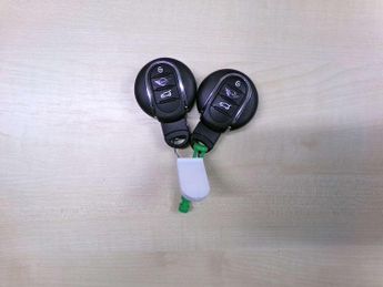 MINI Hatchback 1.5 Cooper Exclusive 5dr Auto [Comfort/Nav Pack]