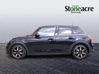 MINI Hatchback 1.5 Cooper Exclusive 5dr Auto [Comfort/Nav Pack]