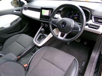 Renault Clio 1.6 E-TECH Hybrid 140 S Edition 5dr Auto