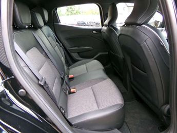 Renault Clio 1.6 E-TECH Hybrid 140 S Edition 5dr Auto