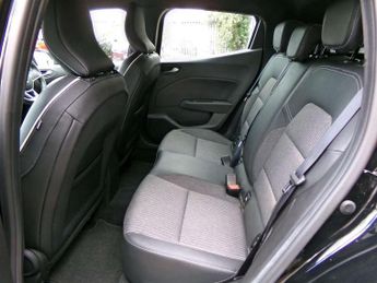 Renault Clio 1.6 E-TECH Hybrid 140 S Edition 5dr Auto