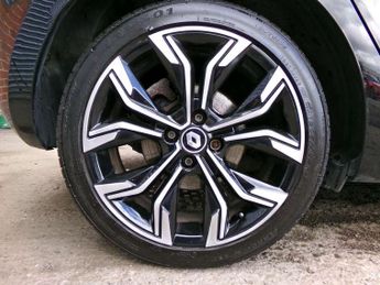 Renault Clio 1.6 E-TECH Hybrid 140 S Edition 5dr Auto