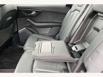 Audi Q7 55 TFSI Quattro Black Edition 5dr Tiptronic