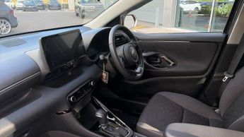 Toyota Yaris 1.5 Hybrid Design 5dr CVT