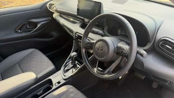 Toyota Yaris 1.5 Hybrid Design 5dr CVT