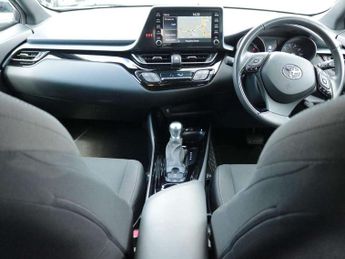 Toyota C-HR 1.8 Hybrid Design 5dr CVT