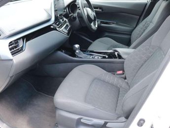 Toyota C-HR 1.8 Hybrid Design 5dr CVT