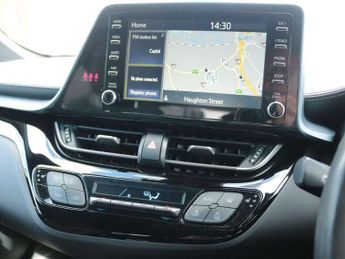 Toyota C-HR 1.8 Hybrid Design 5dr CVT