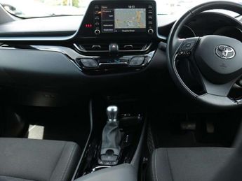 Toyota C-HR 1.8 Hybrid Design 5dr CVT