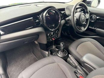 MINI Hatchback 1.5 Cooper Classic 5dr Auto
