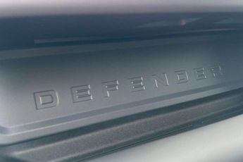 Land Rover Defender 3.0 D350 Hard Top X-Dynamic HSE Auto