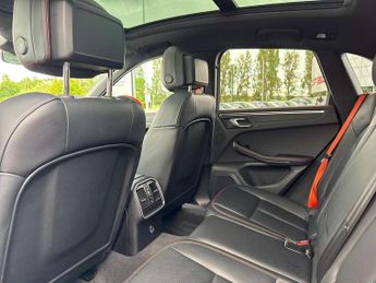 Porsche Macan 5dr PDK