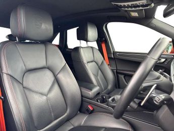 Porsche Macan 5dr PDK