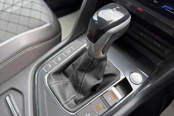 Volkswagen Tiguan 2.0 TDI R-Line 5dr DSG
