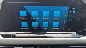 Volkswagen Golf 1.5 TSI Life 5dr
