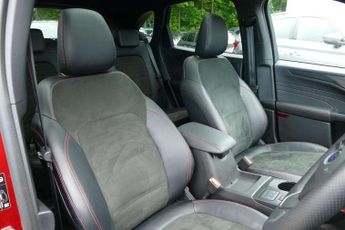 Ford Kuga 2.5 PHEV ST-Line X 5dr CVT