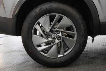 Nissan Qashqai 1.3 DiG-T MH 158 Acenta Premium 5dr Xtronic