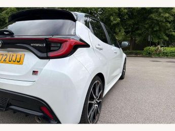 Toyota Yaris 1.5 Hybrid GR Sport 5dr CVT