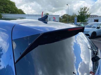 Volkswagen Golf 1.5 eTSI 150 R-Line 5dr DSG