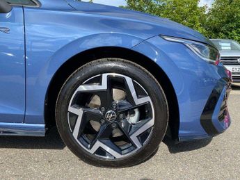 Volkswagen Golf 1.5 eTSI 150 R-Line 5dr DSG