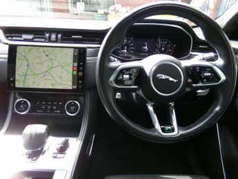 Jaguar F-Pace 3.0 P400 R-Dynamic HSE 5dr Auto AWD
