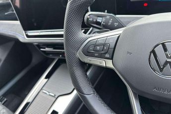 Volkswagen Passat 1.5 TSI eHybrid R-Line 5dr DSG