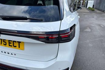Volkswagen Passat 1.5 TSI eHybrid R-Line 5dr DSG