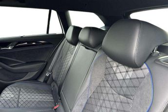 Volkswagen Passat 1.5 TSI eHybrid R-Line 5dr DSG