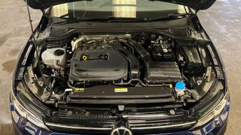 Volkswagen Golf 1.5 eTSI 150 Life 5dr DSG