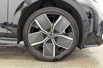 Volkswagen Golf 2.0 TDI 150 Black Edition 5dr DSG