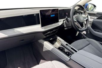 Volkswagen Passat 1.5 TSI eHybrid Life 5dr DSG