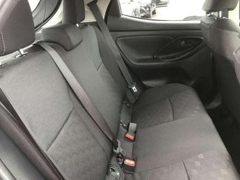 Toyota Yaris 1.5 Hybrid Design 5dr CVT