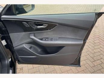 Audi Q8 55 TFSI e Quattro Black Edition 5dr Tiptronic