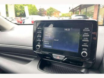 Toyota Yaris 1.5 Hybrid Icon 5dr CVT