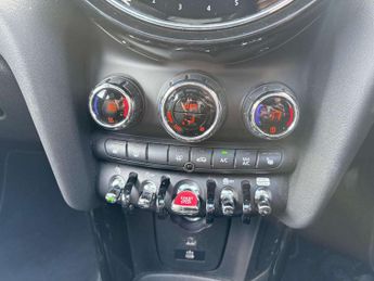 MINI Hatchback 1.5 Cooper Exclusive 3dr Auto