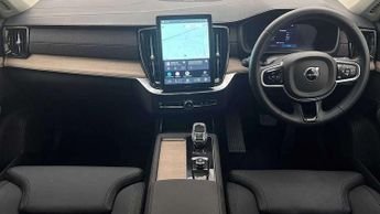 Volvo XC90 2.0 B5P Plus Dark 5dr AWD Geartronic